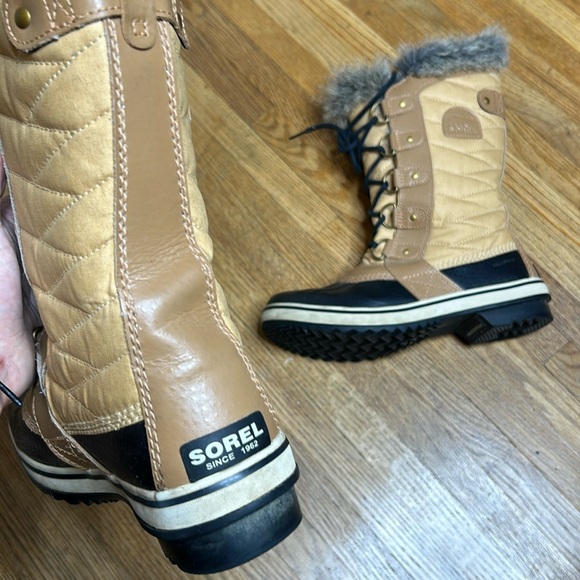 Sorel Tofino II Boots - Picture 8 of 10